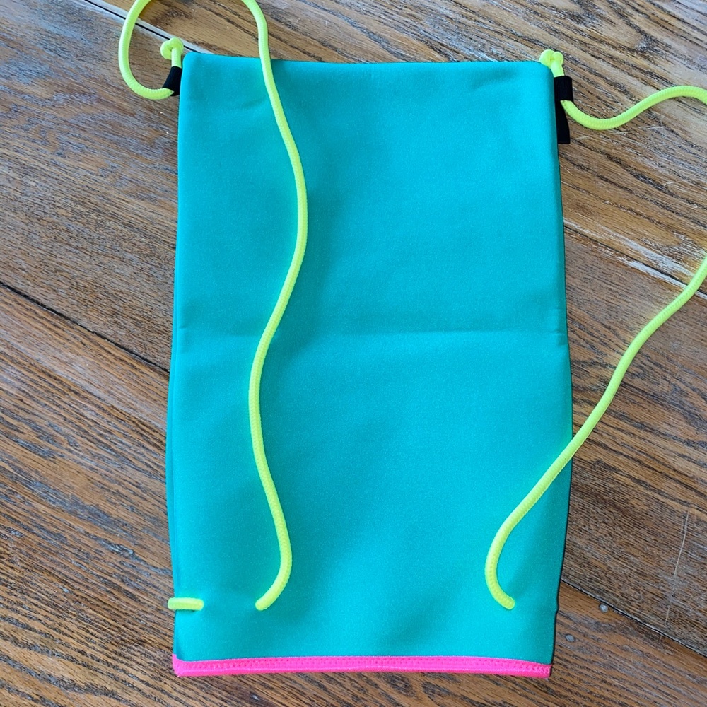 TRIANGL SWIMWEAR neoprene swimwear bag/EXC - Picture 2 of 3